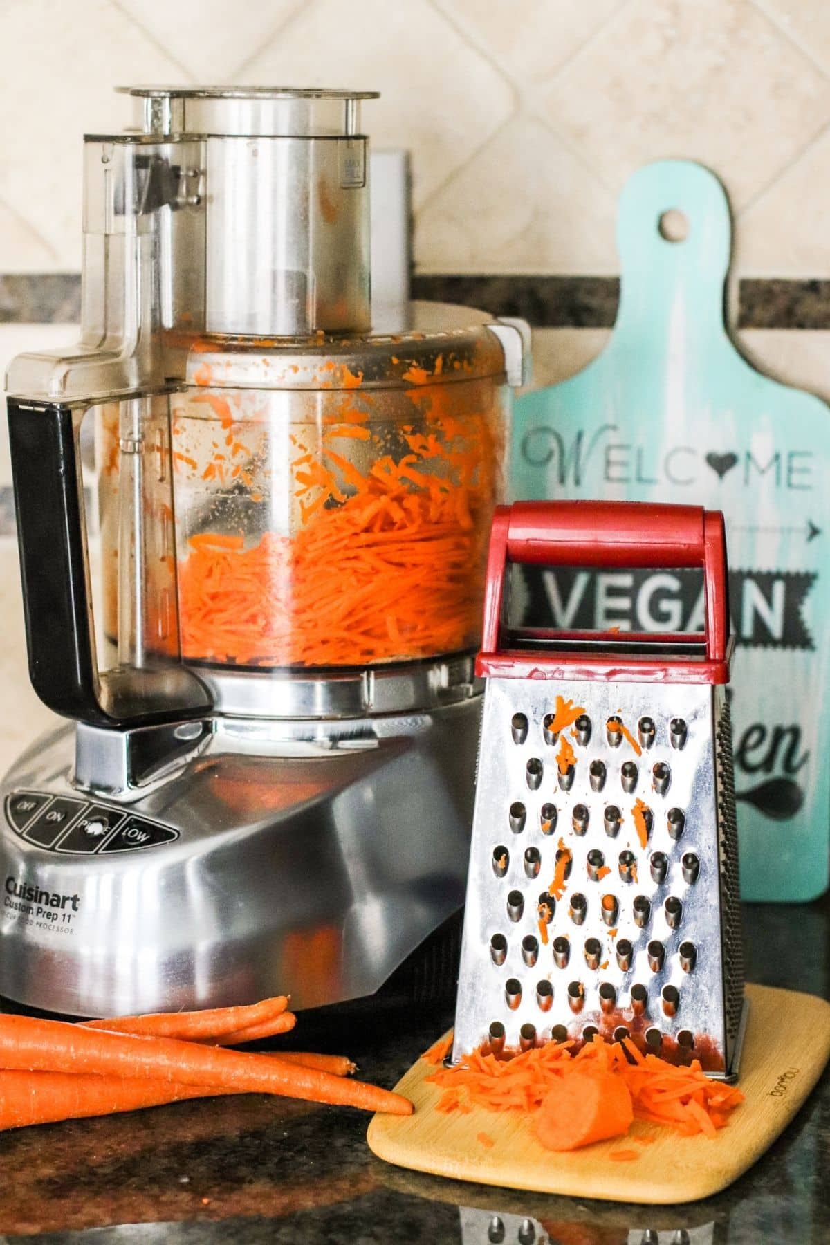 Shredding carrots with a box grater and in a food processor